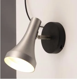 Lampada da parete decorativa per interni E14 con paralume in metallo dal design moderno